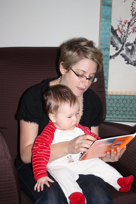 Auntie Elyssa reading to Maile