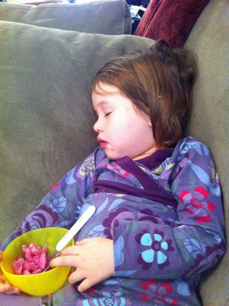 Passed out half through a popsicle snack (which Mommy kindly cut up for Maile Girl)...