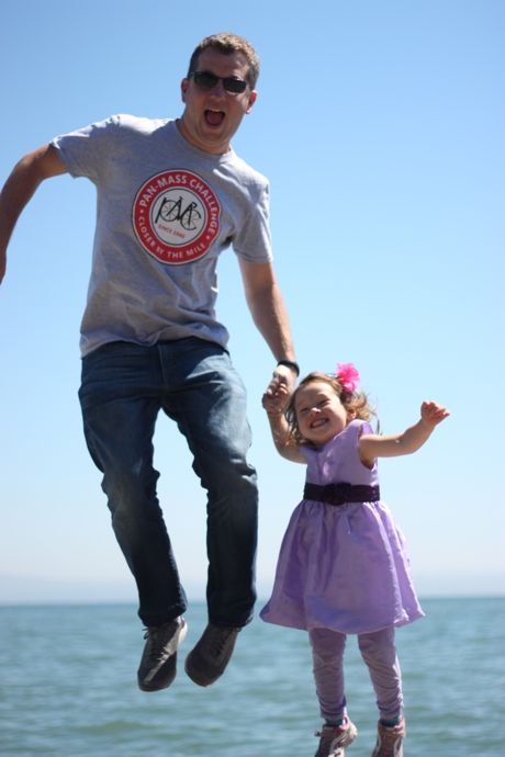 Maile and Daddy jumping on the sea wall in Sausalito!