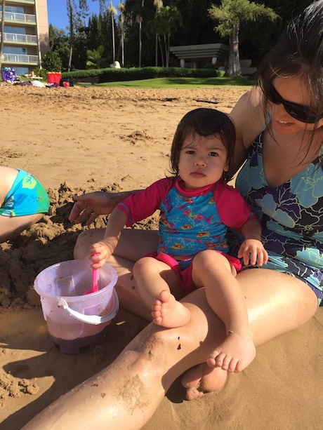 ... Lauren not so much - notice how her feet aren't touching the ground? Yeah, she doesn't like how the sand feels...