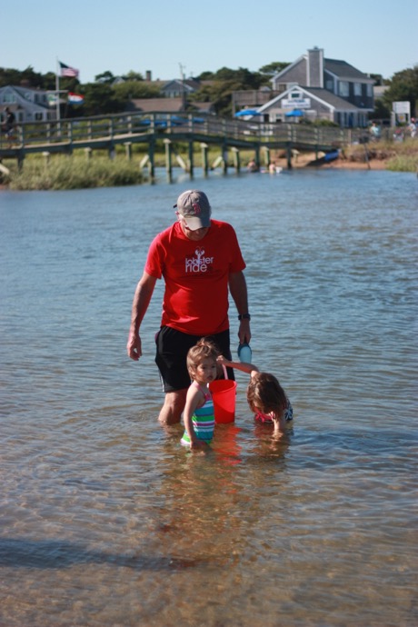 Papa Mike assisting with some serious hermit crab mining...